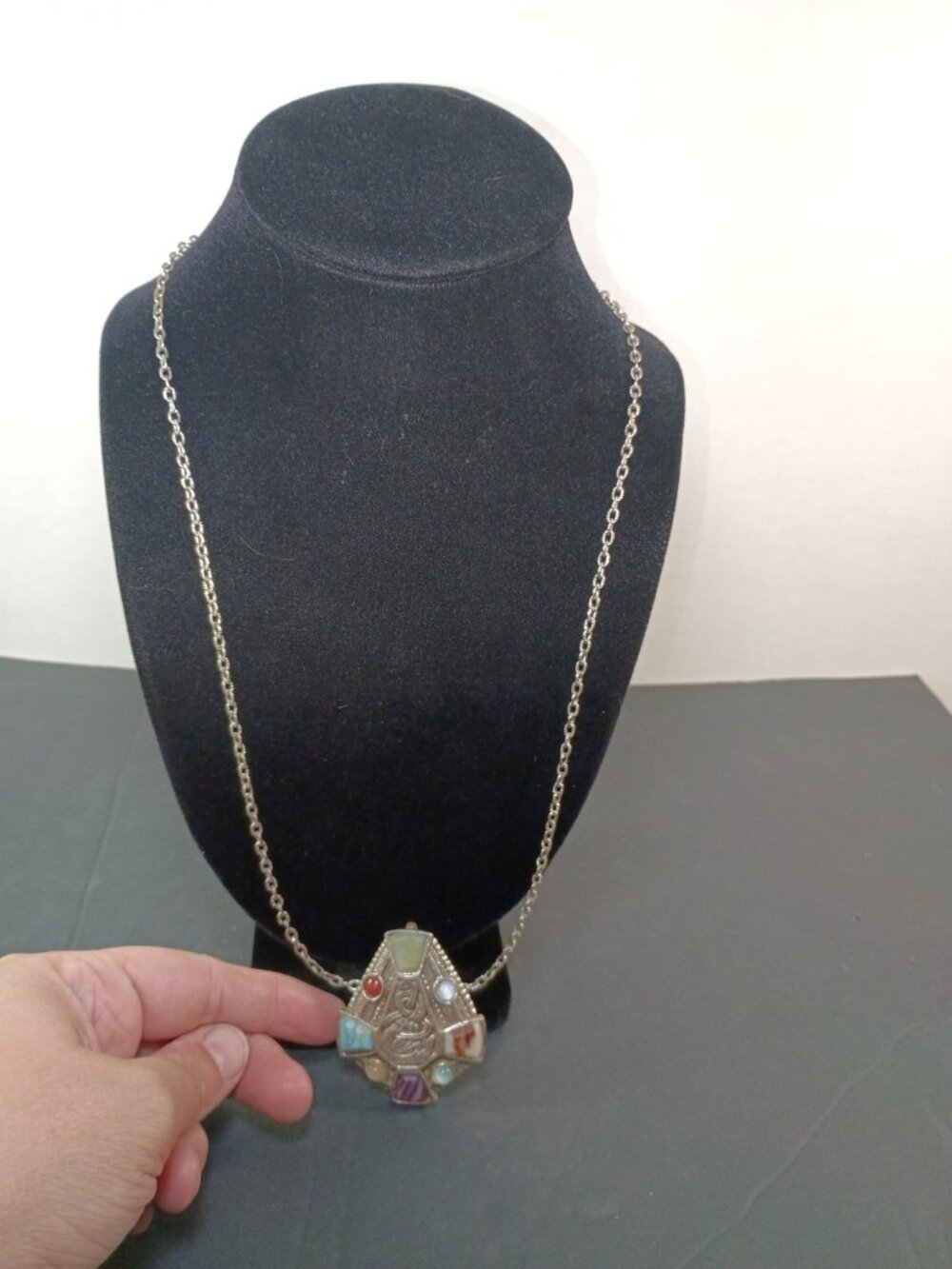 Vintage Necklace Scottish Celtic Knot Real Stone Silver Tone Signed Miracle